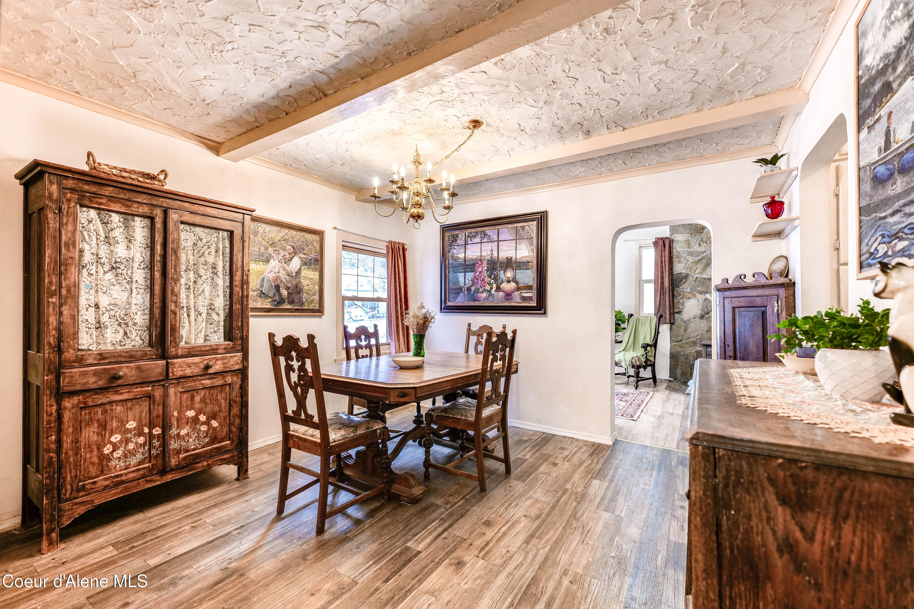 176 King Street Wallace, ID 83873 - Photo 8 of 26 Dining room