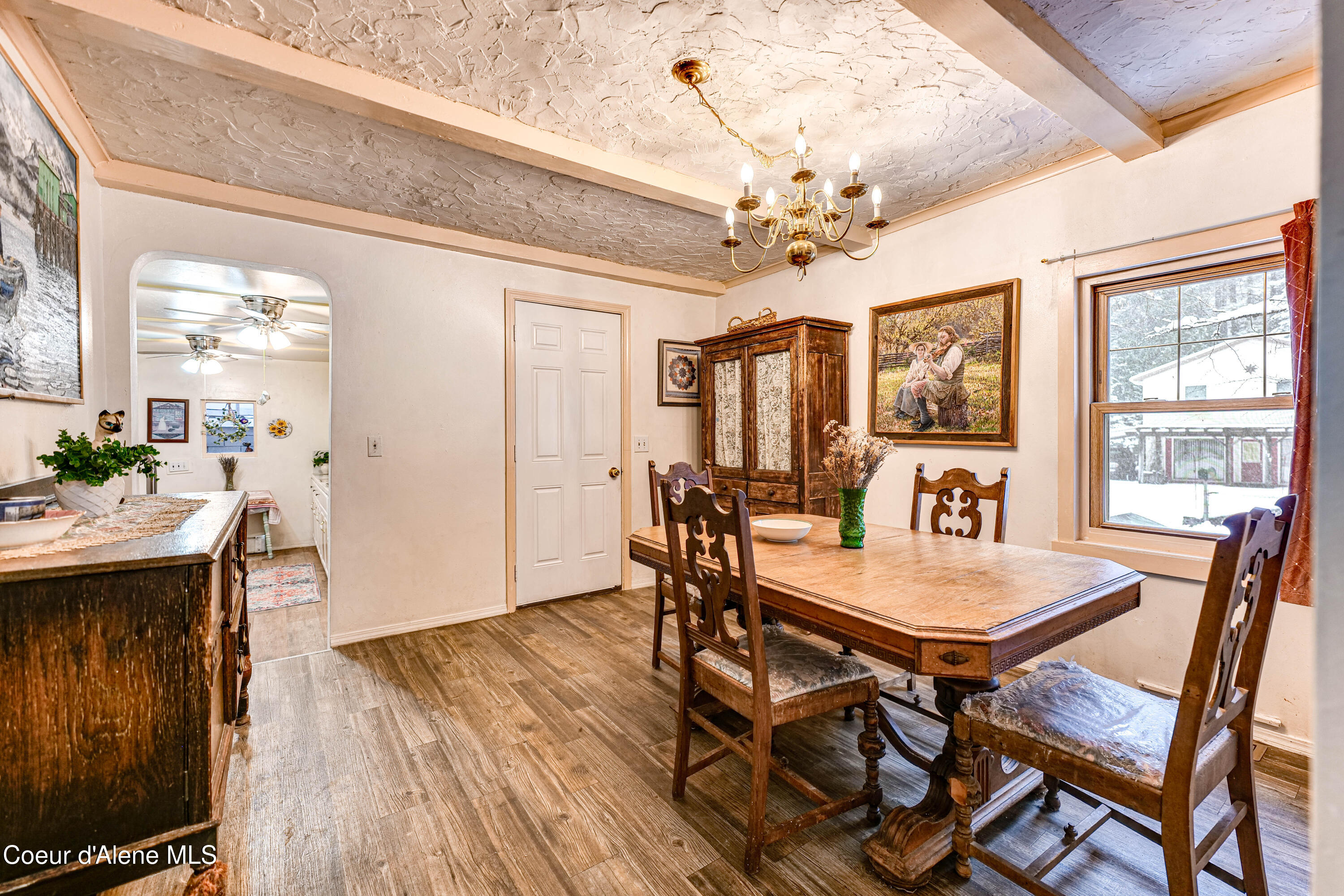 176 King Street Wallace, ID 83873 - Photo 8 of 23 Dining room