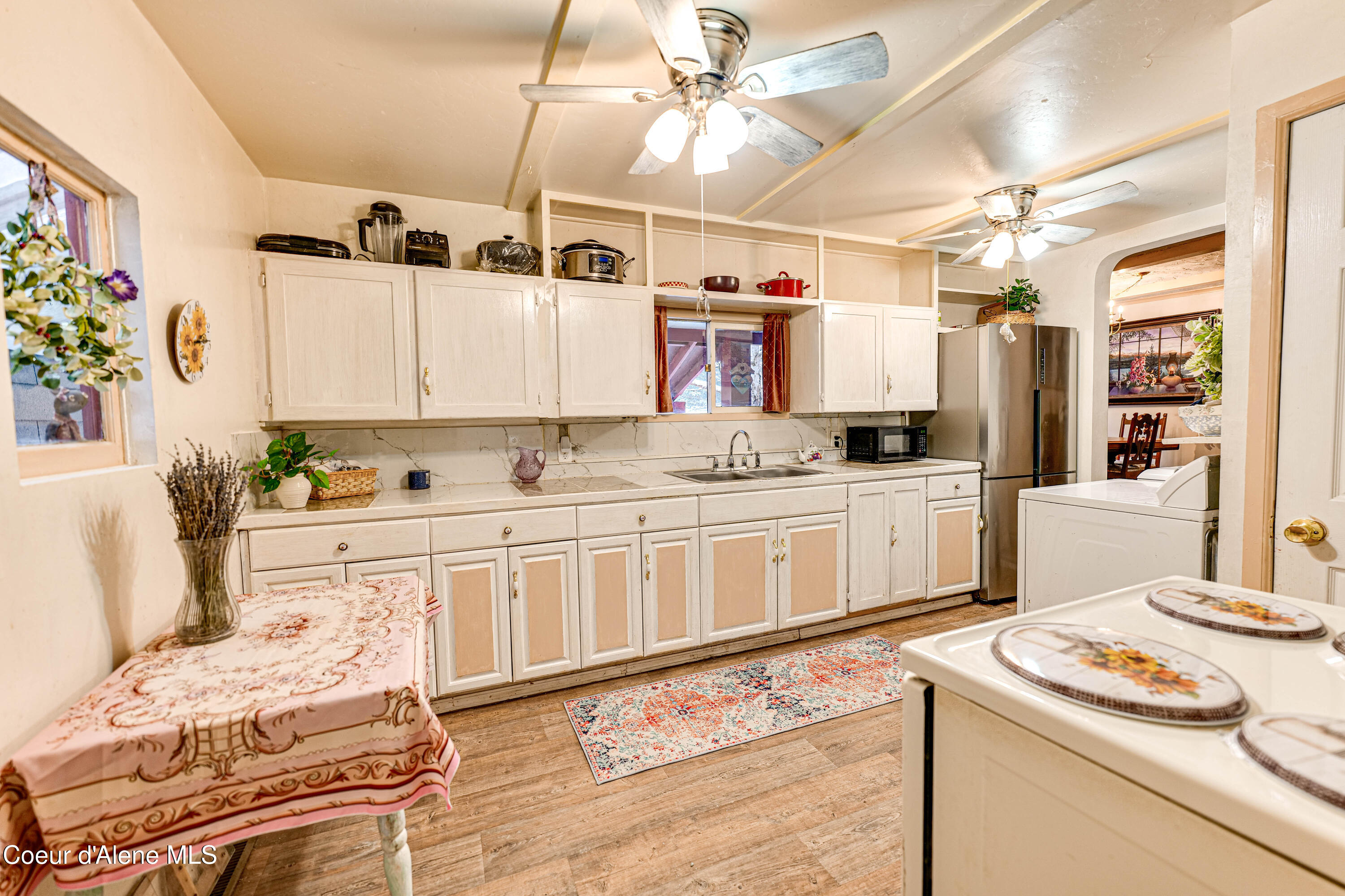 176 King Street Wallace, ID 83873 - Photo 10 of 26 Kitchen