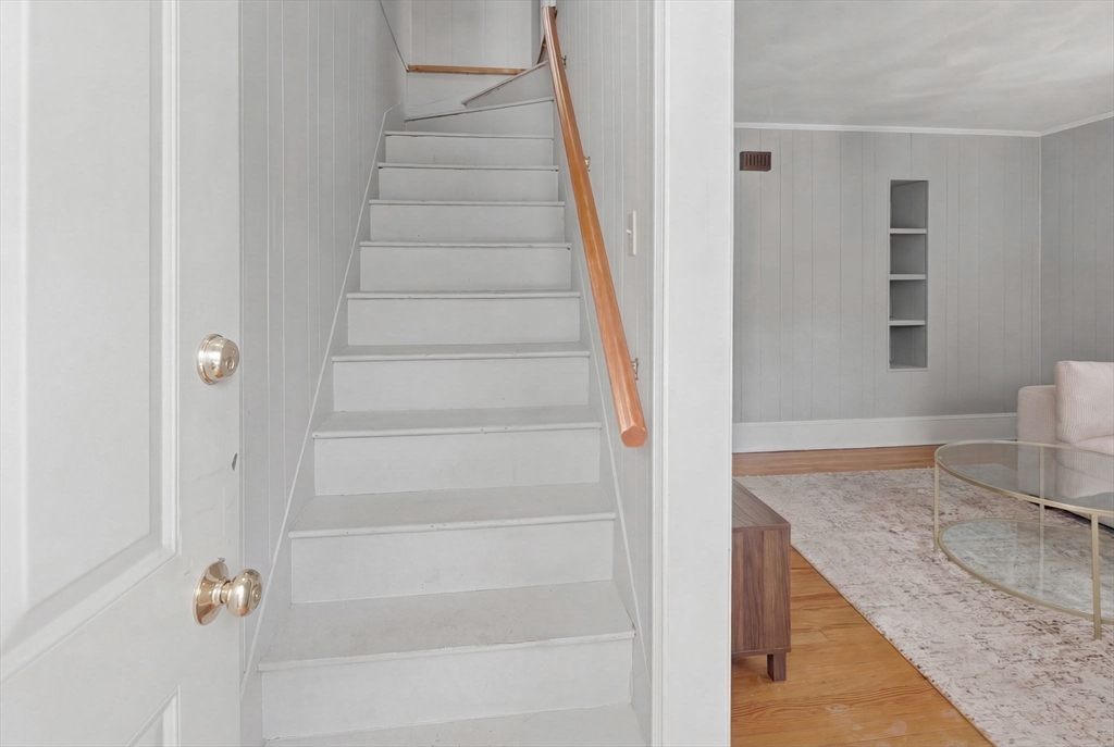 34 Cottage Street Watertown, MA 02472 - Photo 11 of 35