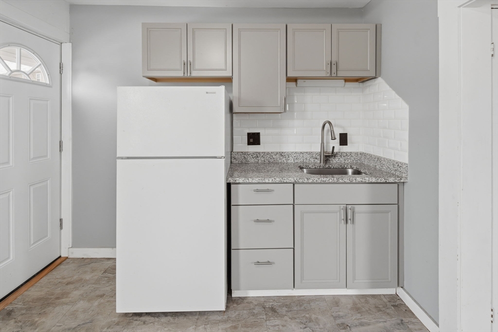 34 Cottage Street Watertown, MA 02472 - Photo 21 of 35