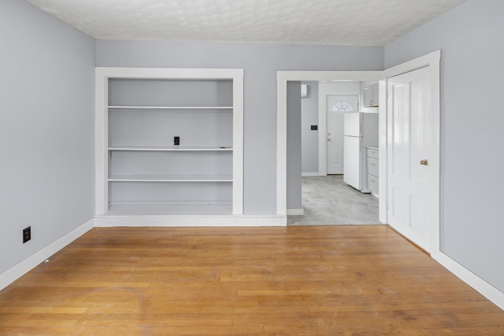 34 Cottage Street Watertown, MA 02472 - Photo 25 of 35