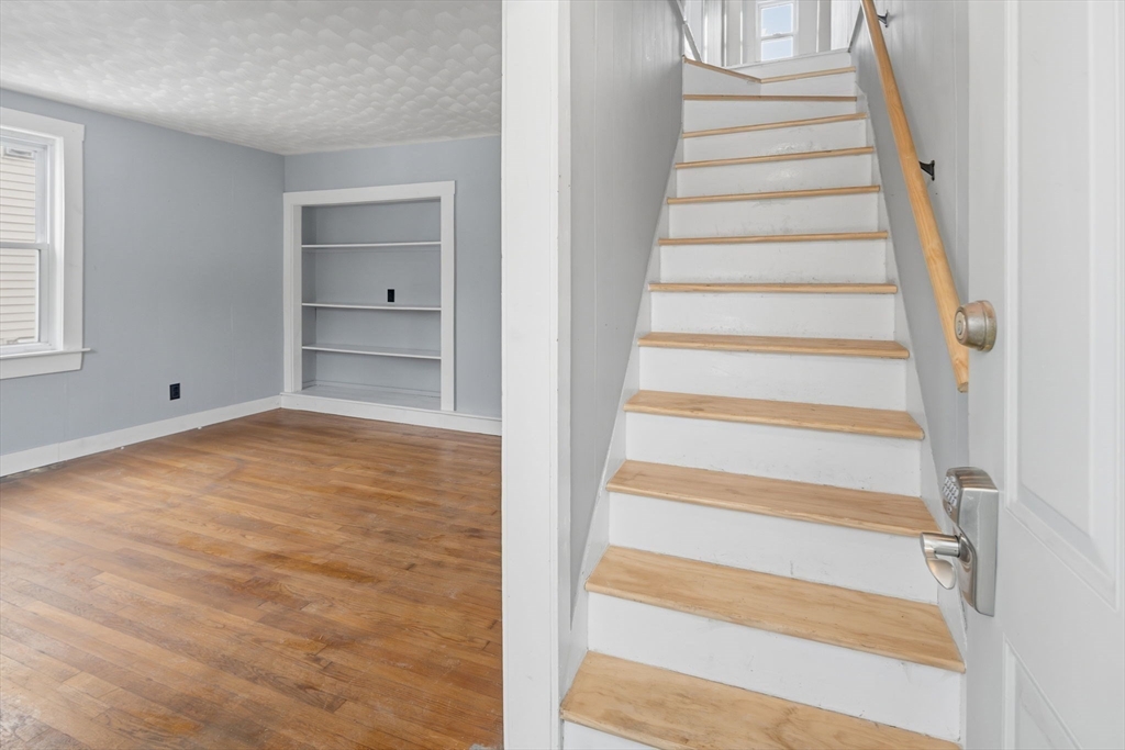 34 Cottage Street Watertown, MA 02472 - Photo 26 of 35