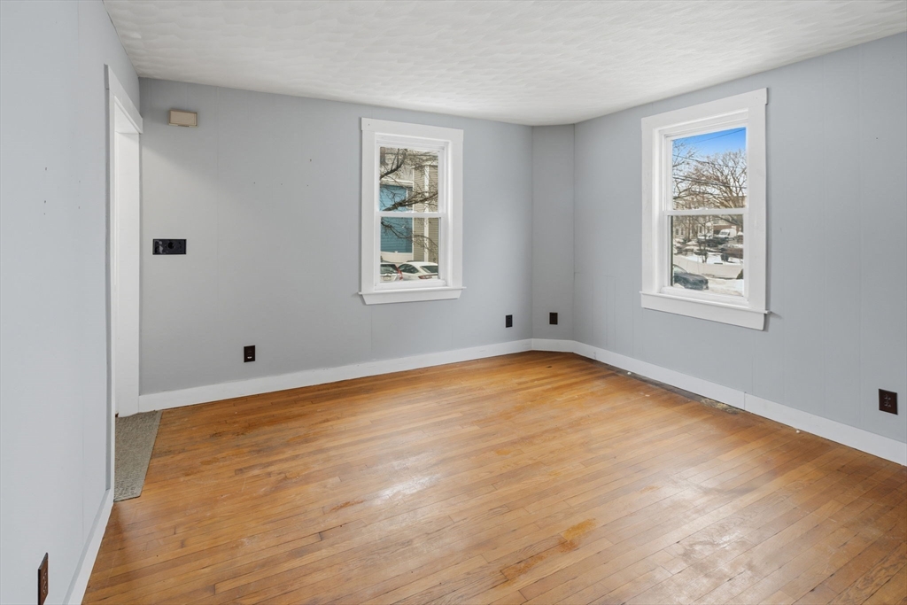 34 Cottage Street Watertown, MA 02472 - Photo 30 of 35