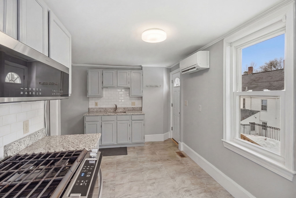 34 Cottage Street Watertown, MA 02472 - Photo 6 of 35