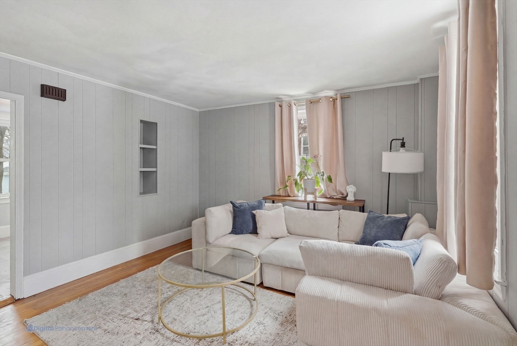 34 Cottage Street Watertown, MA 02472 - Photo 10 of 35