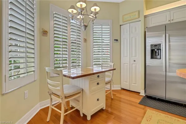a very nice looking room with windows