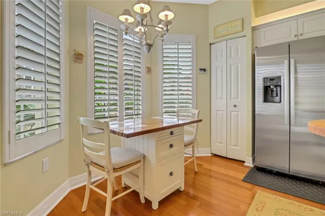 a very nice looking room with windows