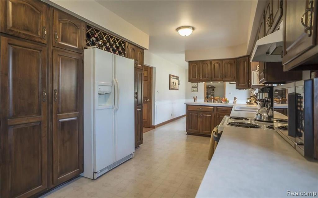 980 North Kellogg Road Howell, MI 48843 - Photo 7 of 18