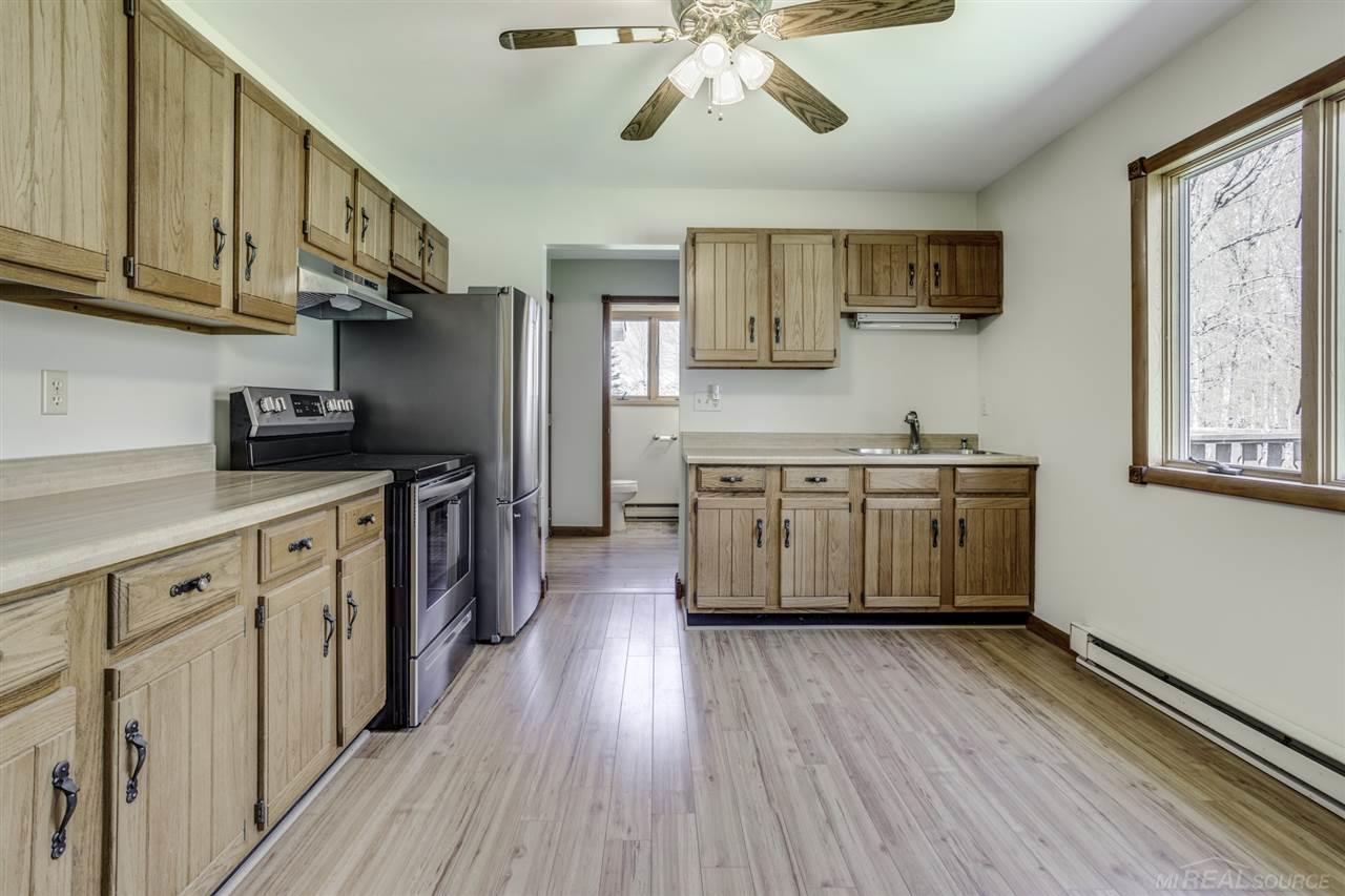 3629 Fargo Road Croswell, MI 48422 - Photo 15 of 34 Well Appointed Kitchen