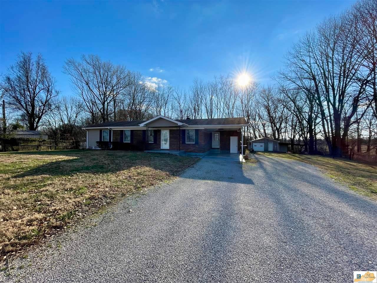 1445 Oil Field Road Horse Cave, KY 42749 - Photo 2 of 18 Gallery Image 2