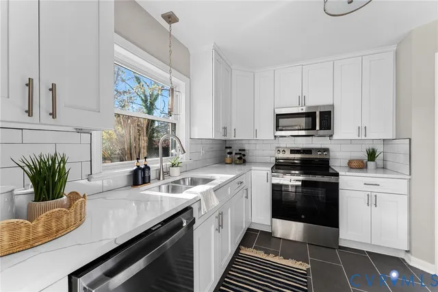 $459,900 | 8005 Three Chopt Road, Henrico, VA 23229