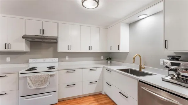 $180,000 | 305 Arcadian Place, Unit 1, Buffalo, MN 55313