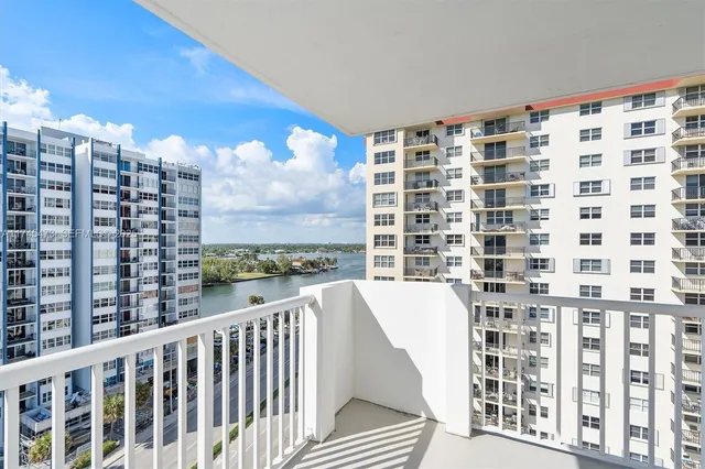 $450,000 | 1601 South Ocean Drive, Unit 1101, Hollywood, FL 33019