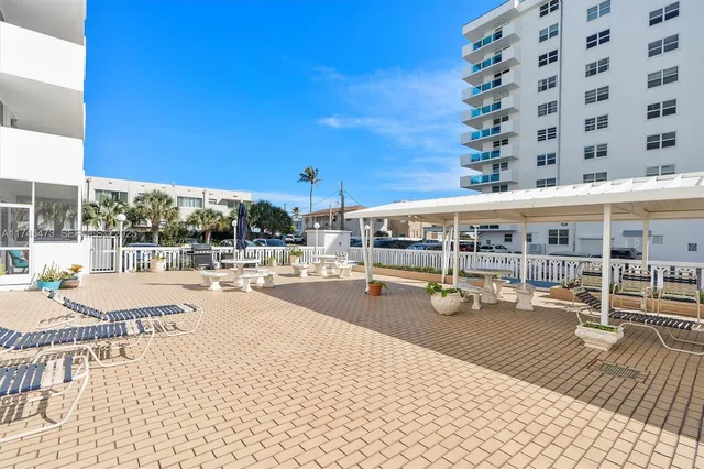 $450,000 | 1601 South Ocean Drive, Unit 1101, Hollywood, FL 33019