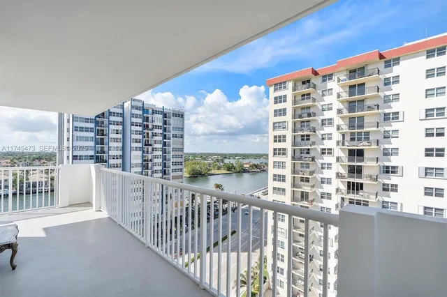 $450,000 | 1601 South Ocean Drive, Unit 1101, Hollywood, FL 33019