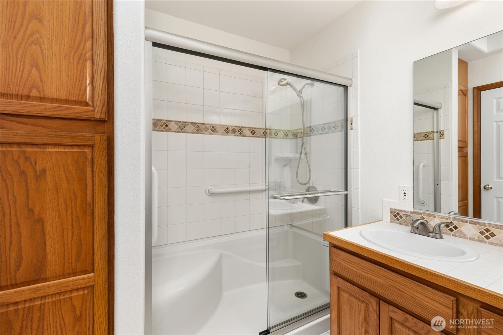 14118 Beverly Park Road, Unit B Edmonds, WA 98026 - Photo 19 of 40 Gallery Image 19
