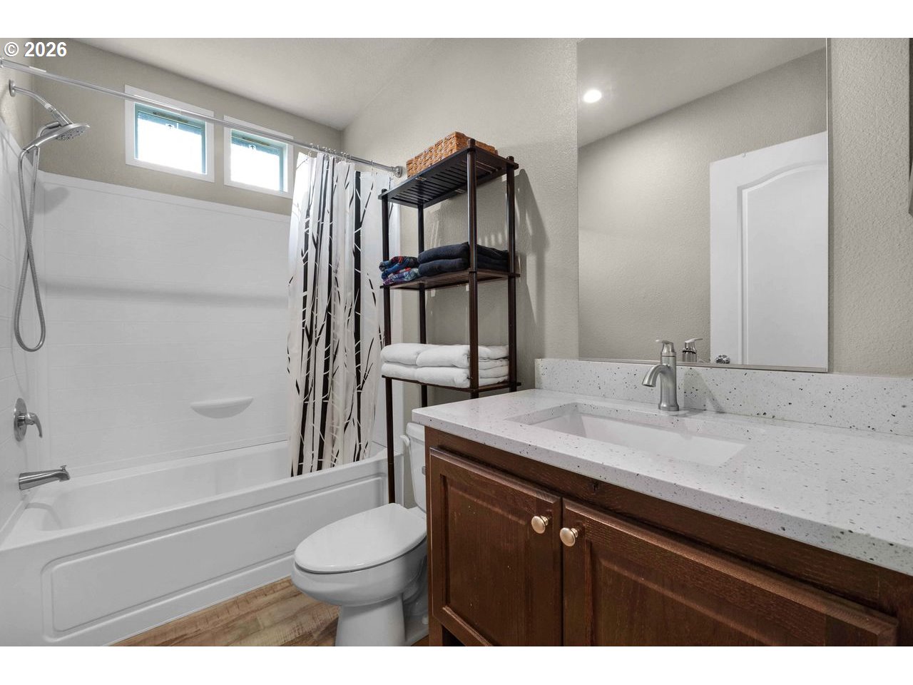 91474 Railroad Road Warrenton, OR 97146 - Photo 21 of 29 Bedroom