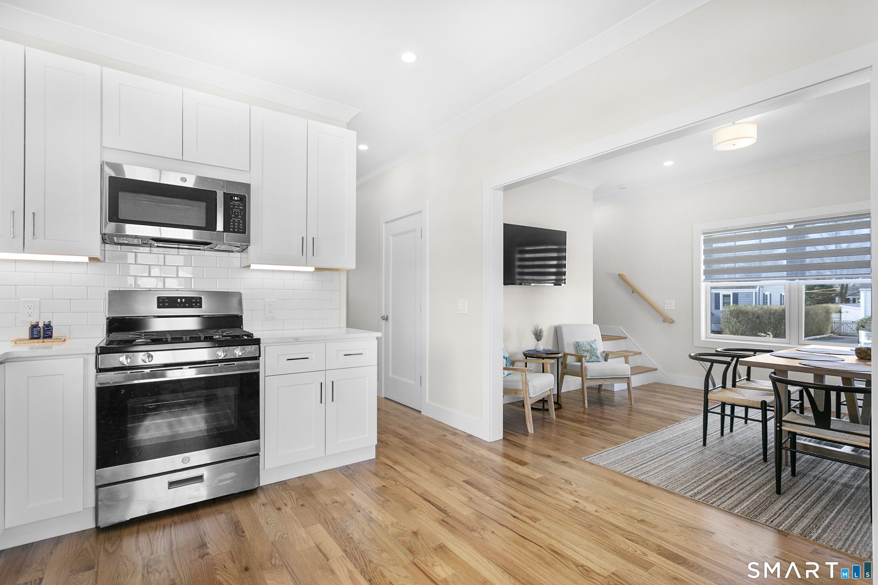 12 Sandy Way Fairfield, CT 06824 - Photo 5 of 33