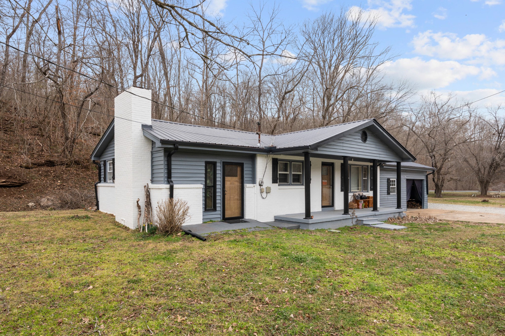 706 Highway 100 Centerville, TN 37033 - Photo 2 of 27