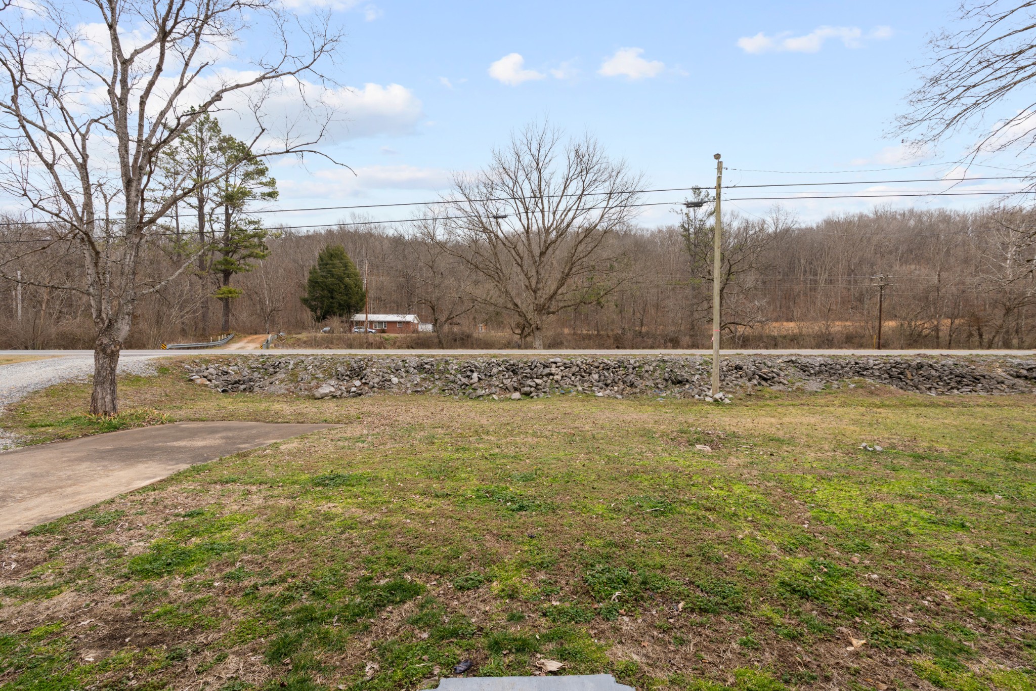 706 Highway 100 Centerville, TN 37033 - Photo 4 of 27