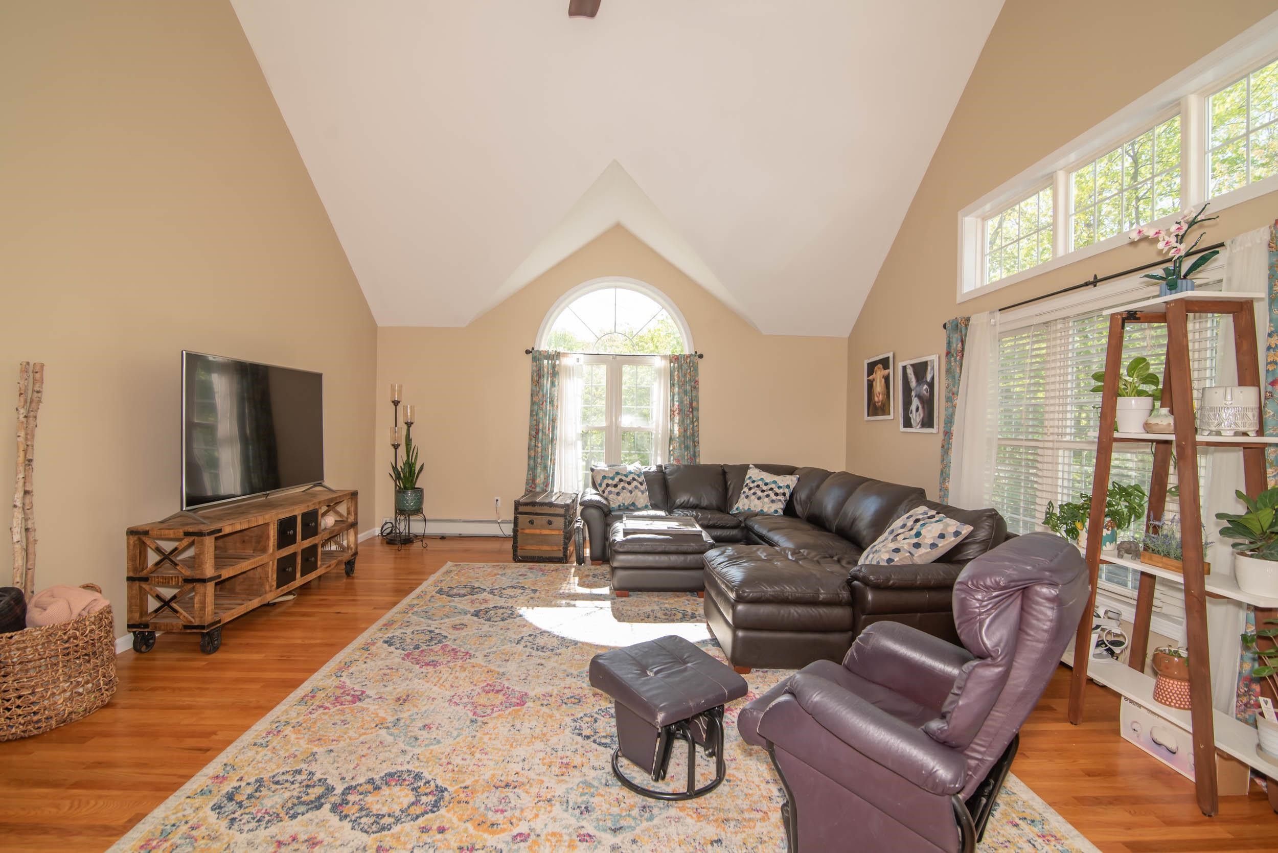 14 Redwood Road Salem, NH 03079 - Photo 18 of 40