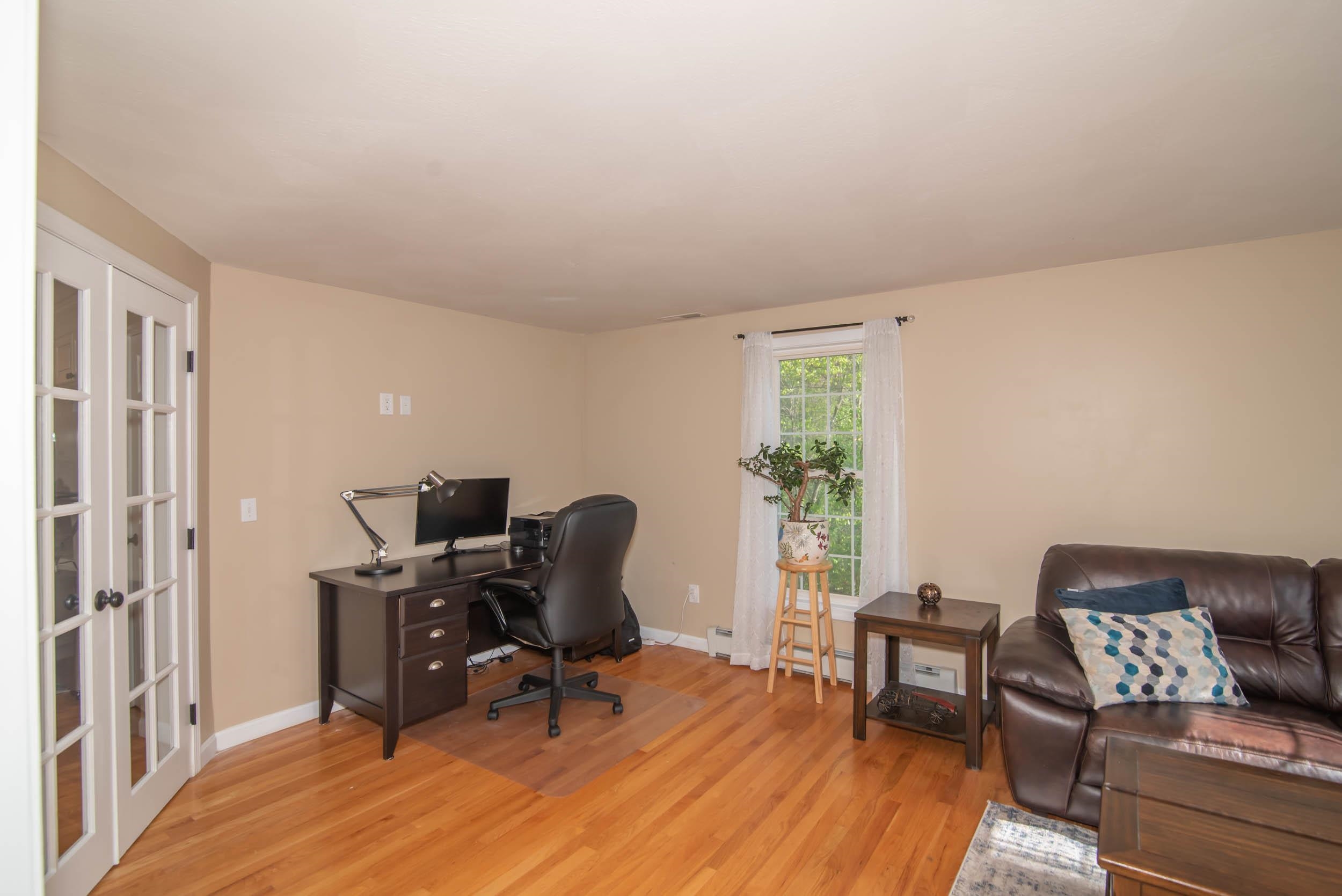 14 Redwood Road Salem, NH 03079 - Photo 22 of 40