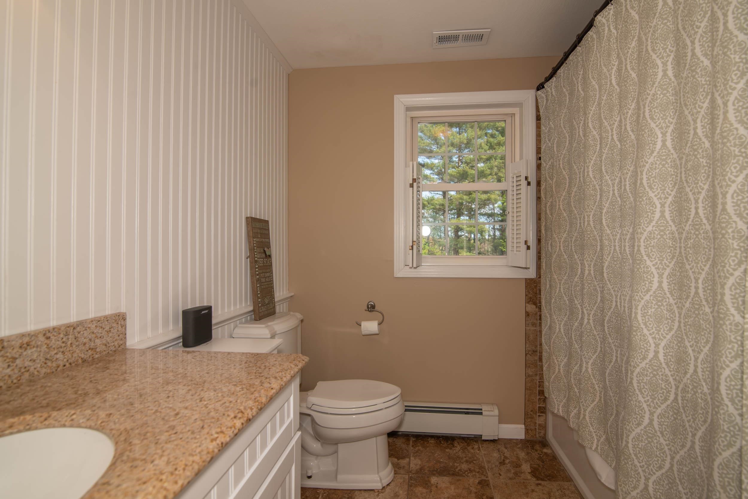 14 Redwood Road Salem, NH 03079 - Photo 32 of 40