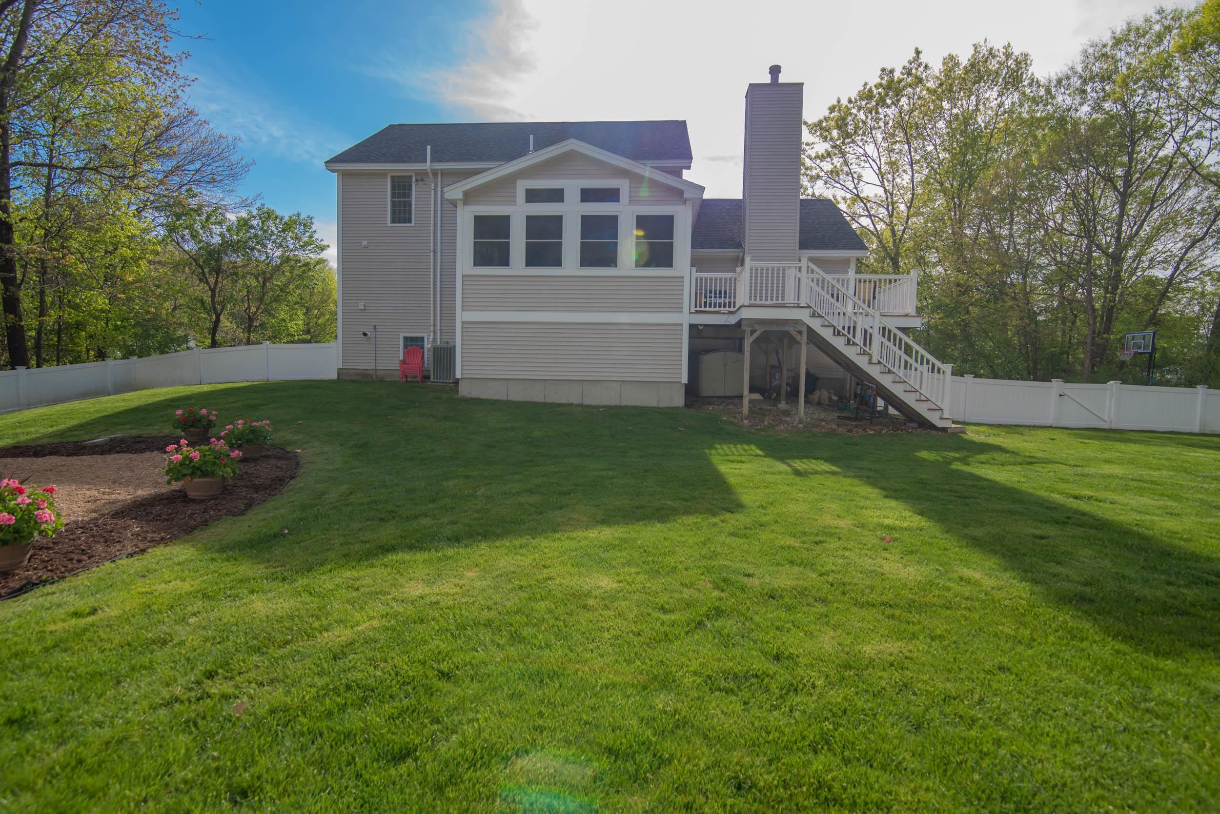 14 Redwood Road Salem, NH 03079 - Photo 38 of 40