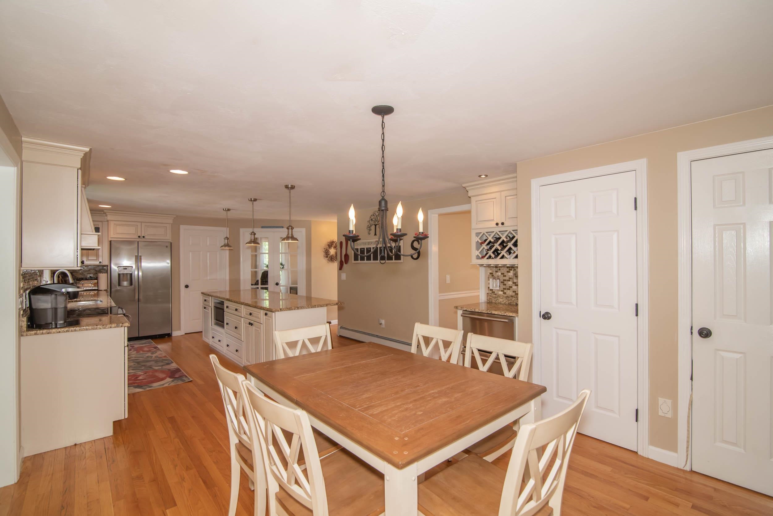 14 Redwood Road Salem, NH 03079 - Photo 9 of 40