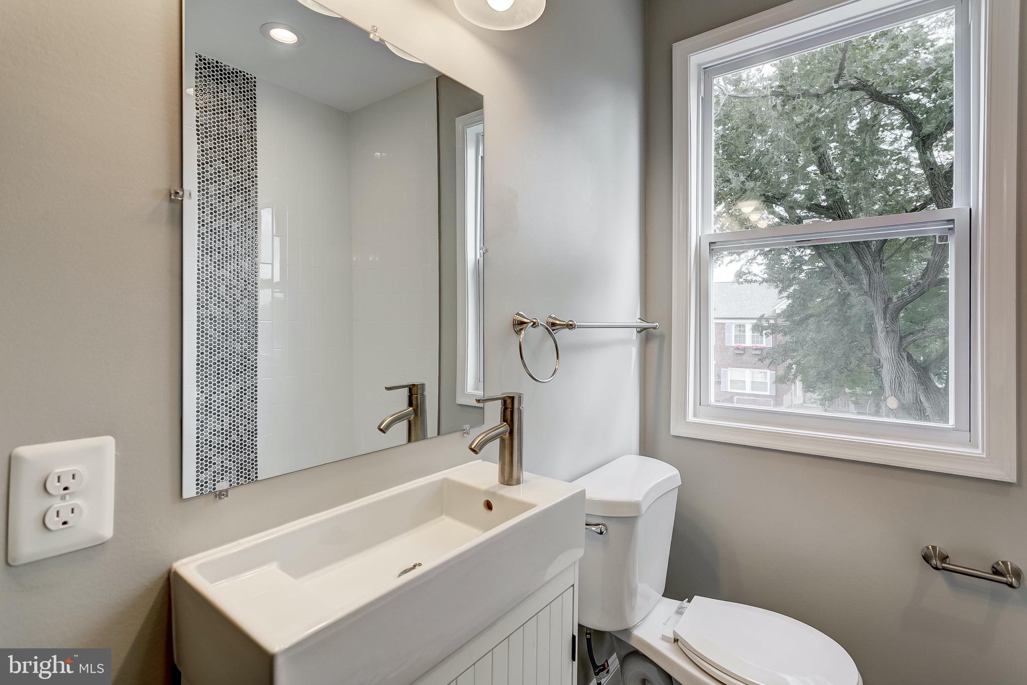 1656 Shadyside Road Baltimore, MD 21218 - Photo 18 of 48 Gallery Image 18