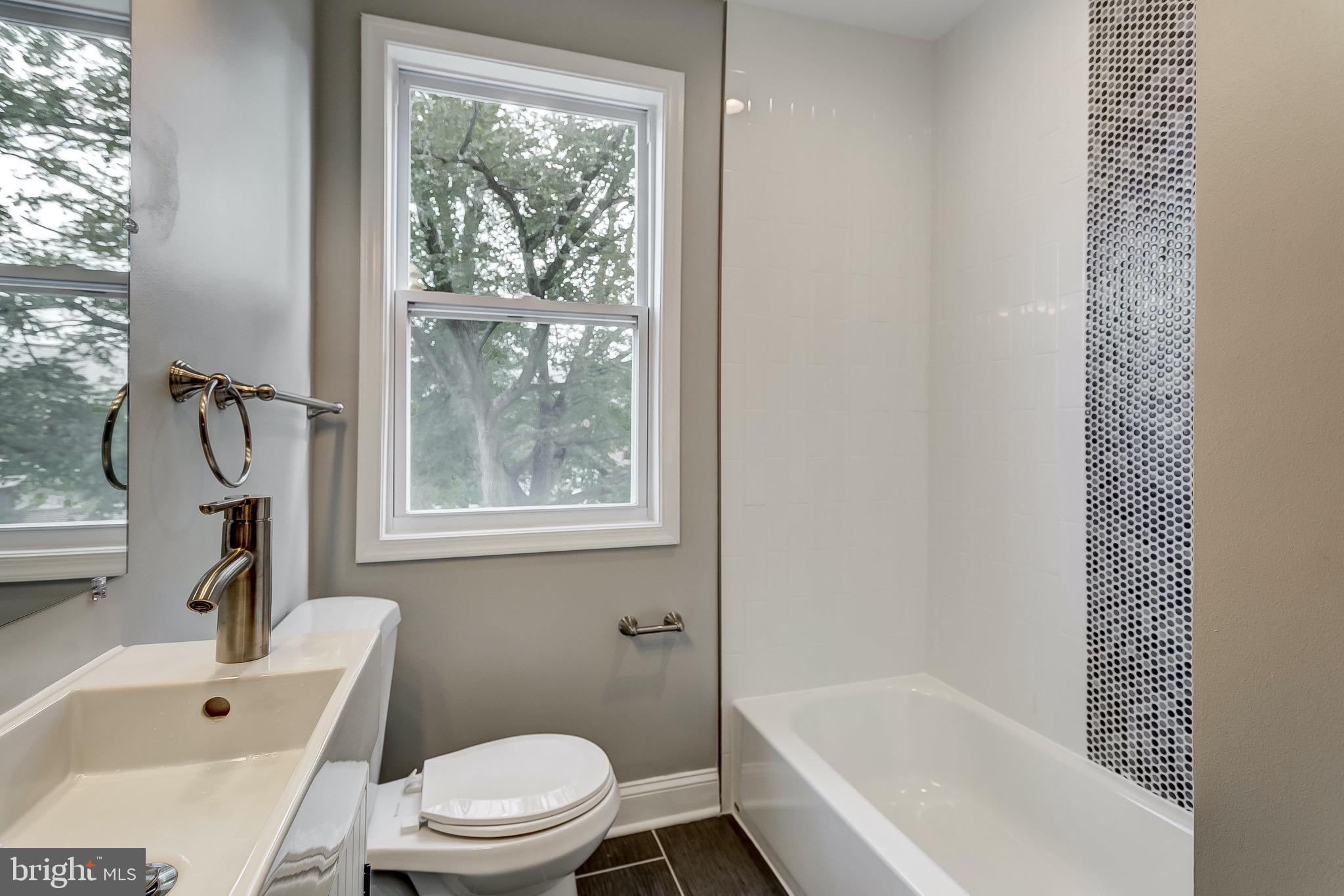 1656 Shadyside Road Baltimore, MD 21218 - Photo 20 of 48 Gallery Image 20