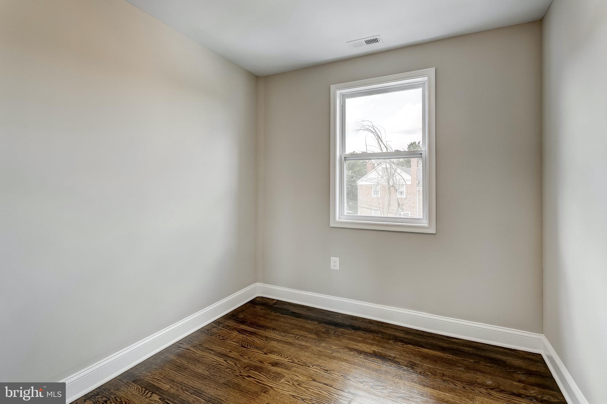 1656 Shadyside Road Baltimore, MD 21218 - Photo 25 of 48 Gallery Image 25