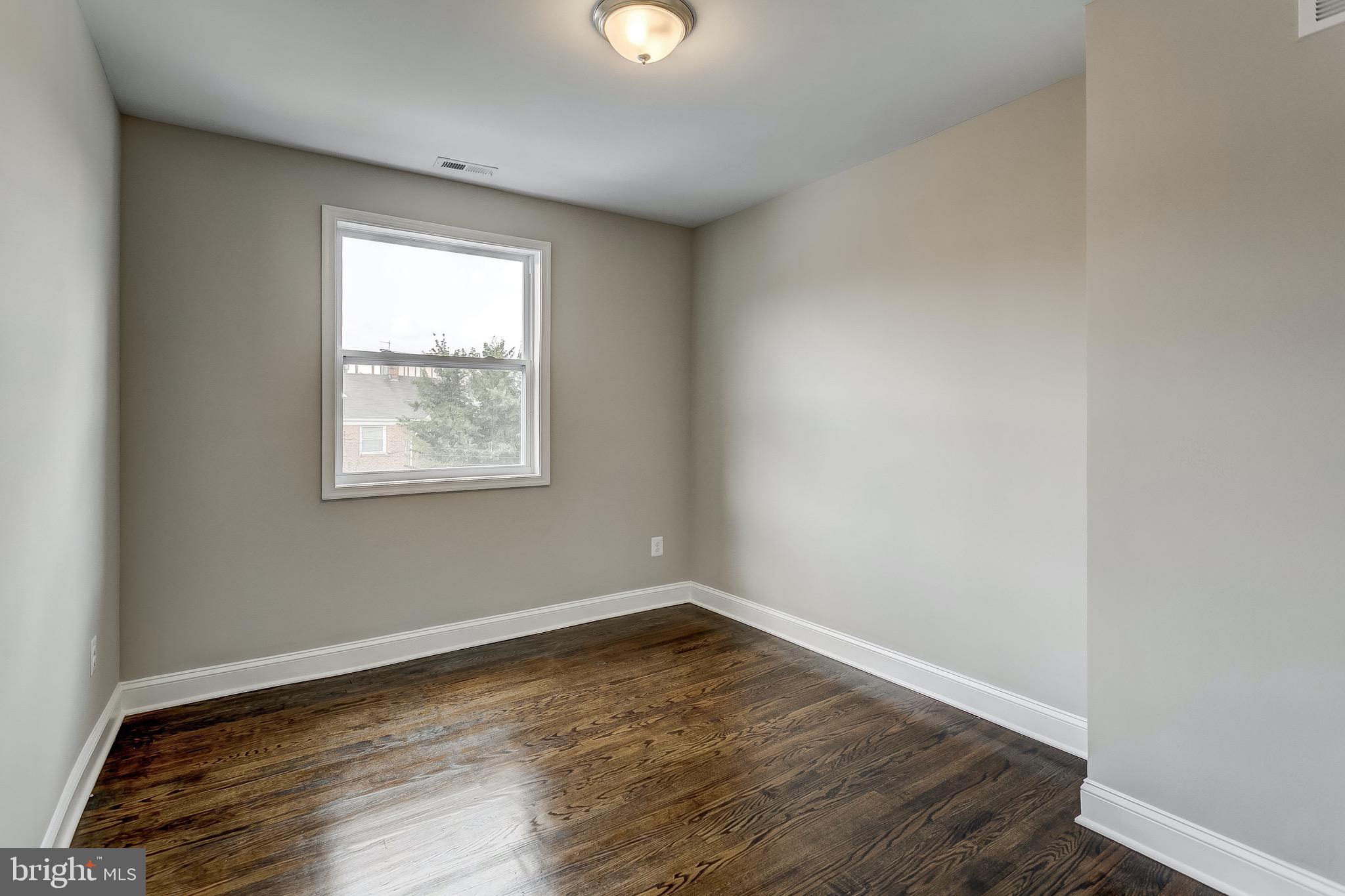 1656 Shadyside Road Baltimore, MD 21218 - Photo 28 of 48 Gallery Image 28