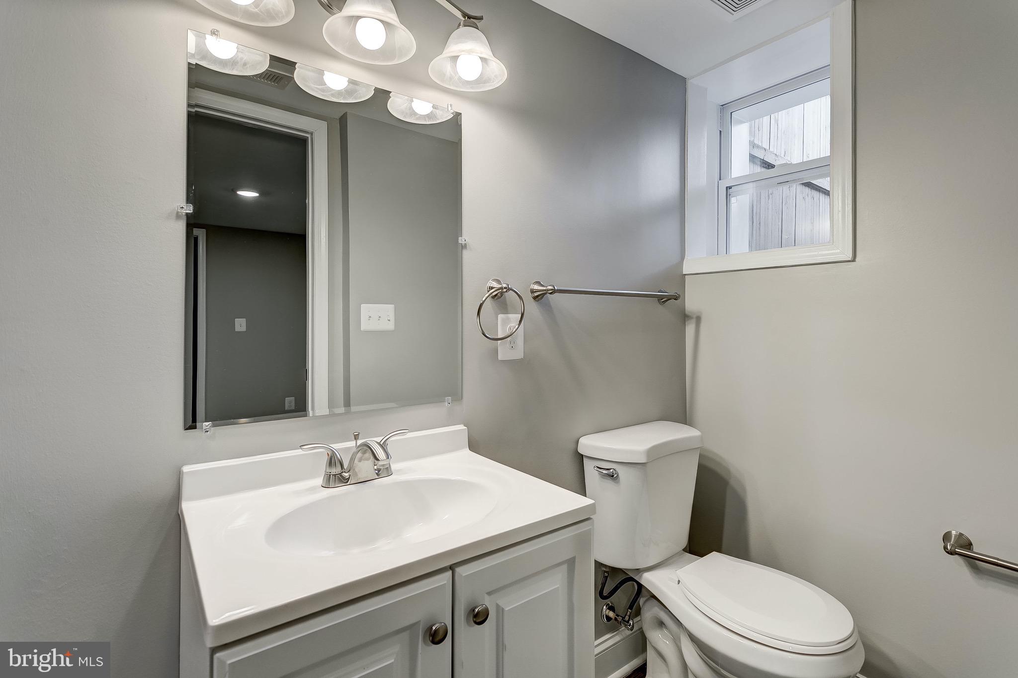 1656 Shadyside Road Baltimore, MD 21218 - Photo 31 of 48 Gallery Image 31