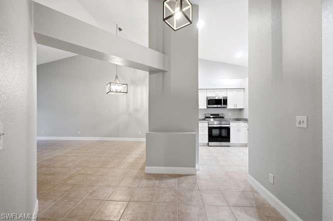 1660 Royal Circle, Unit 101 Naples, FL 34112 - Photo 3 of 44