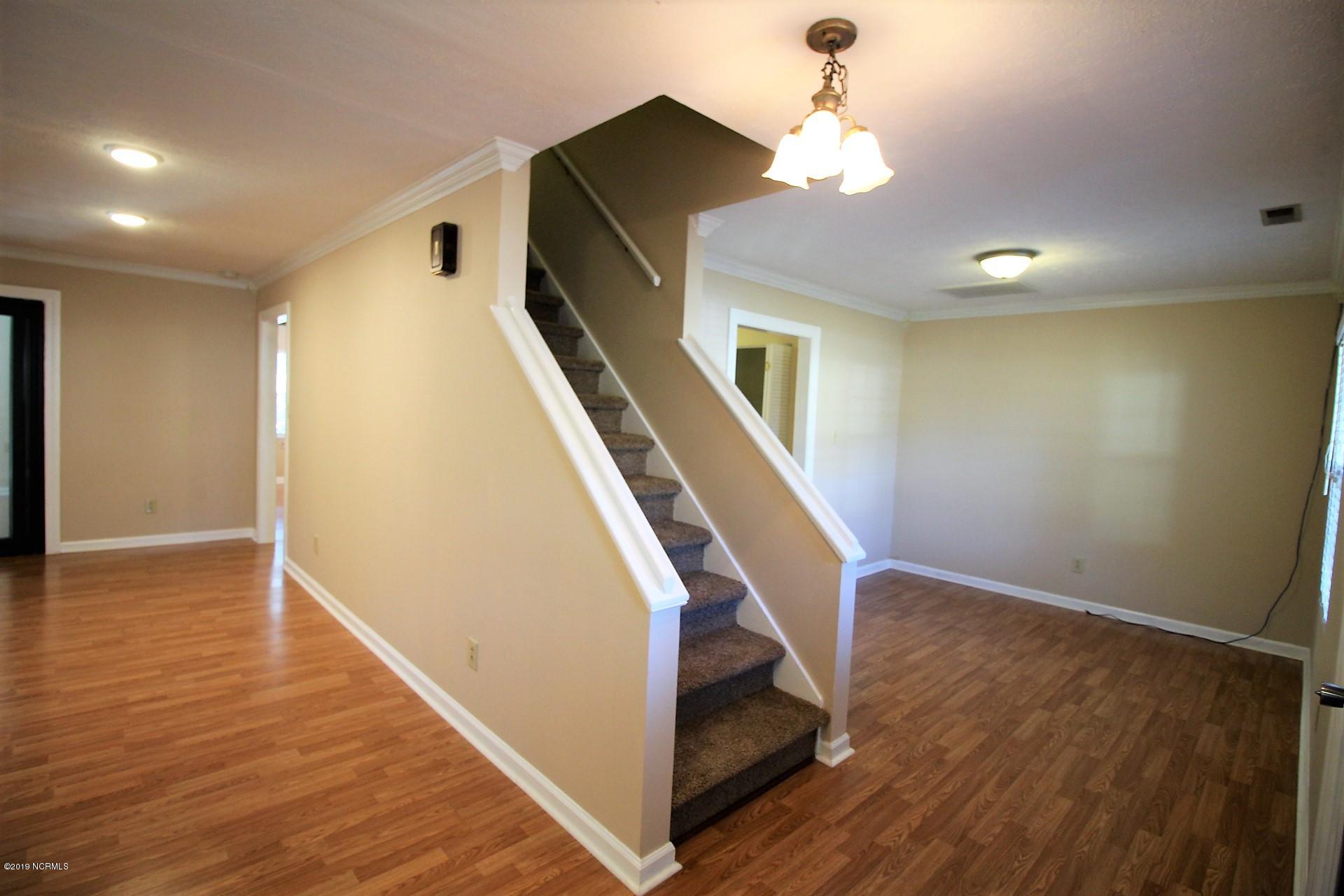 218 Manchester Road Havelock, NC 28532 - Photo 8 of 26 formal eating area
