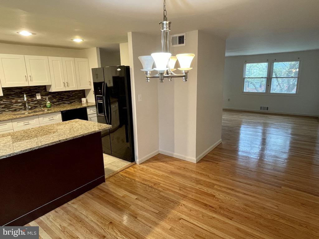 6415 Falkirk Road Baltimore, MD 21239 - Photo 11 of 36