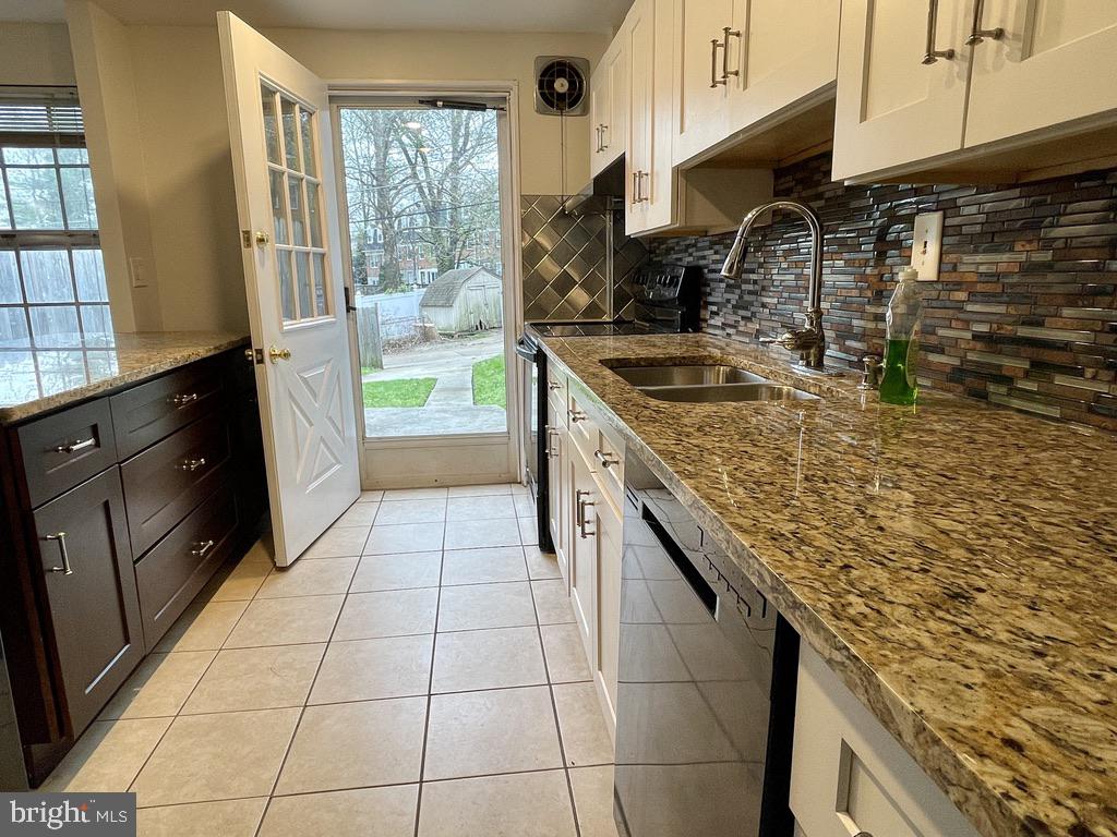 6415 Falkirk Road Baltimore, MD 21239 - Photo 15 of 36