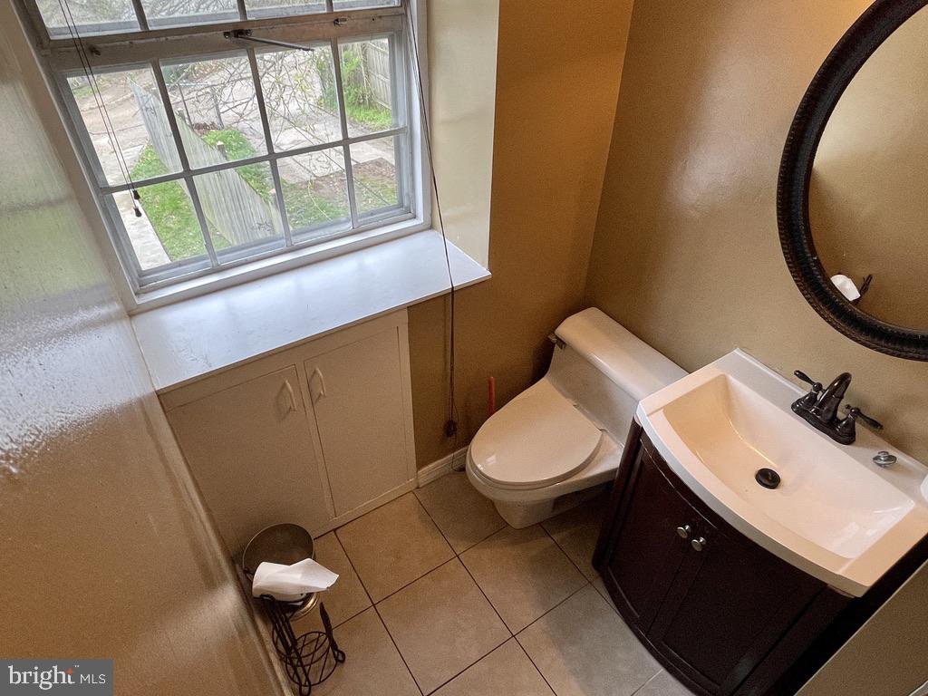 6415 Falkirk Road Baltimore, MD 21239 - Photo 24 of 36