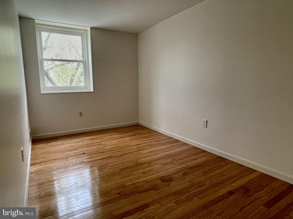 6415 Falkirk Road Baltimore, MD 21239 - Photo 27 of 36