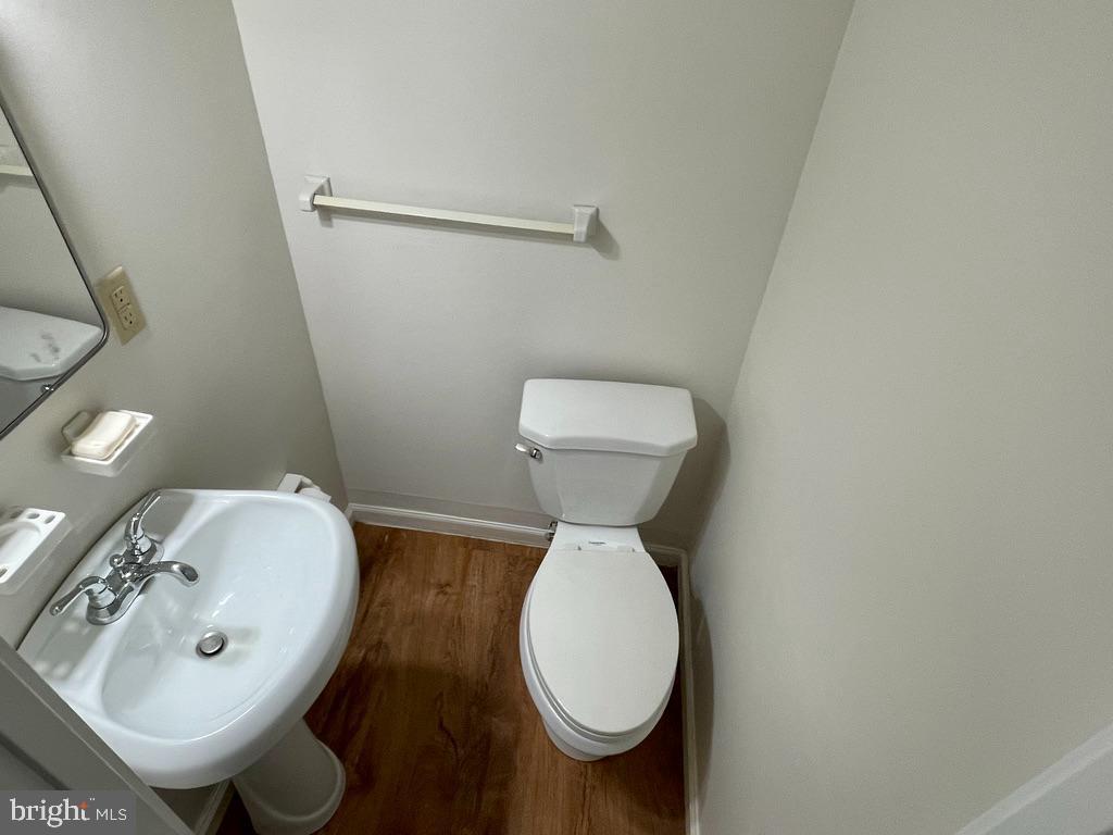 6415 Falkirk Road Baltimore, MD 21239 - Photo 33 of 36