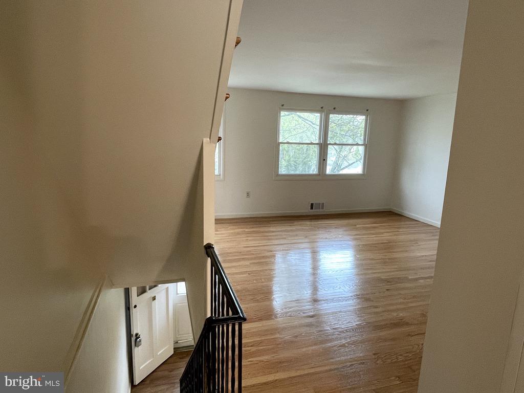 6415 Falkirk Road Baltimore, MD 21239 - Photo 8 of 36