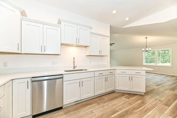 $442,900 | 310 North Trailview Court, Waterford, WI 53185