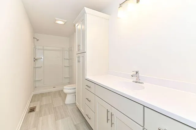 $442,900 | 310 North Trailview Court, Waterford, WI 53185