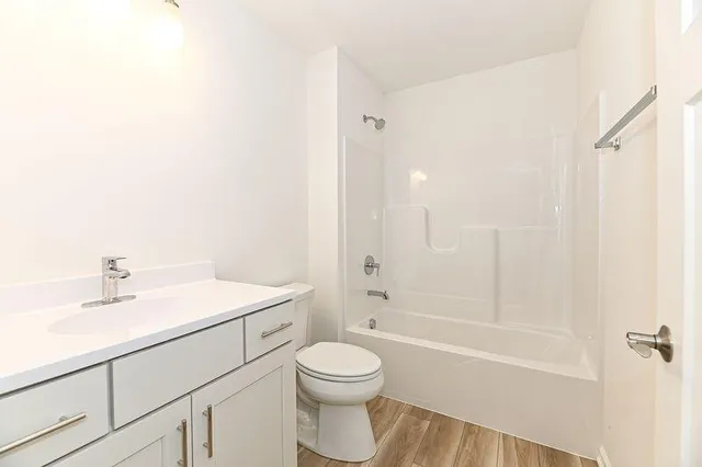 $442,900 | 310 North Trailview Court, Waterford, WI 53185