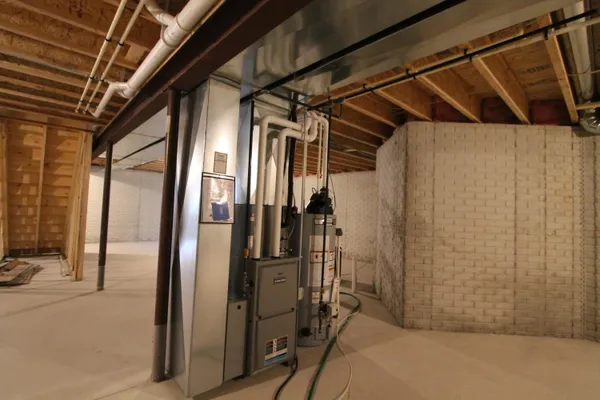 $442,900 | 310 North Trailview Court, Waterford, WI 53185