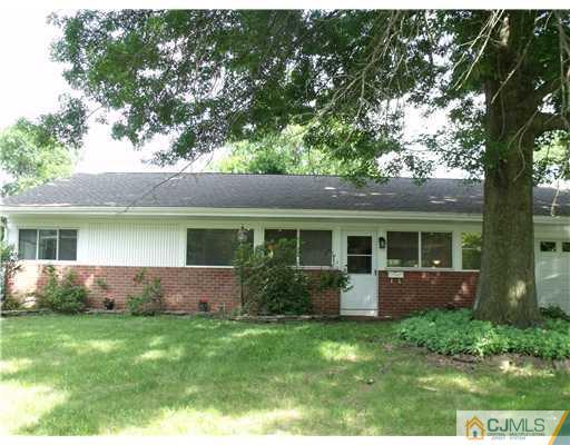 108 New Road Kendall Park, NJ 08824 - Photo 1 of 25 Gallery Image 1