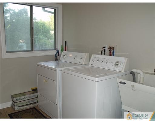 108 New Road Kendall Park, NJ 08824 - Photo 13 of 25 Gallery Image 13