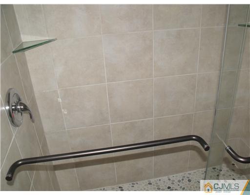 108 New Road Kendall Park, NJ 08824 - Photo 17 of 25 Gallery Image 17